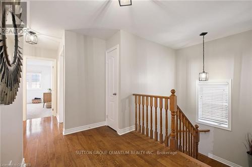 973 Knotty Pine Grove, Mississauga, ON - Indoor Photo Showing Other Room