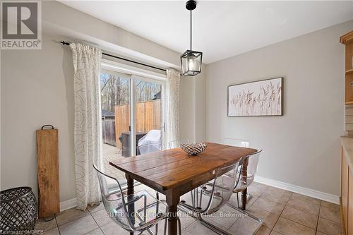 973 Knotty Pine Grove, Mississauga, ON - Indoor Photo Showing Dining Room