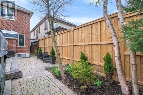973 Knotty Pine Grove, Mississauga, ON - Outdoor With Deck Patio Veranda