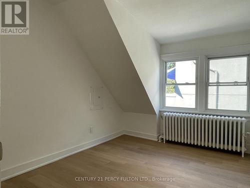 4 - 358 Walmer Road, Toronto, ON - Indoor Photo Showing Other Room