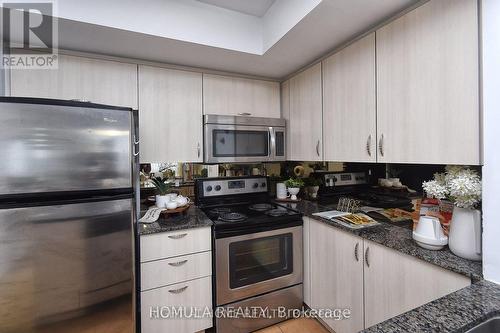 1102 - 5740 Yonge Street, Toronto, ON - Indoor Photo Showing Kitchen