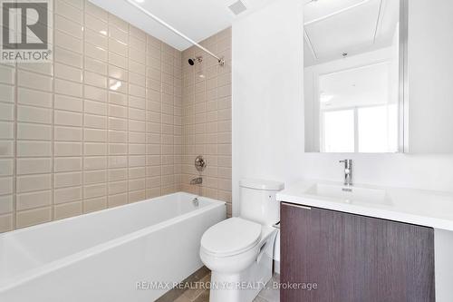 2605 - 203 College Street, Toronto, ON - Indoor Photo Showing Bathroom