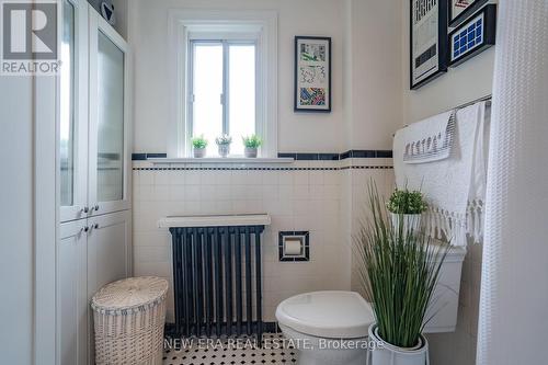 2 Four Oaks Gate, Toronto, ON - Indoor Photo Showing Bathroom