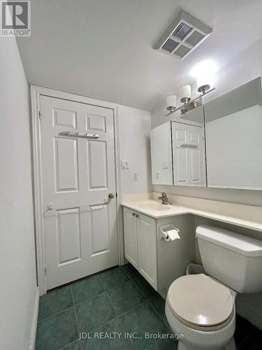 1206-A - 889 Bay Street, Toronto, ON - Indoor Photo Showing Bathroom
