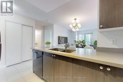 515 - 1346 Danforth Road, Toronto, ON - Indoor Photo Showing Kitchen With Double Sink