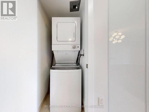 515 - 1346 Danforth Road, Toronto, ON - Indoor Photo Showing Laundry Room