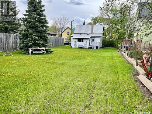 460 Hochelaga Street E, Moose Jaw, SK - Outdoor