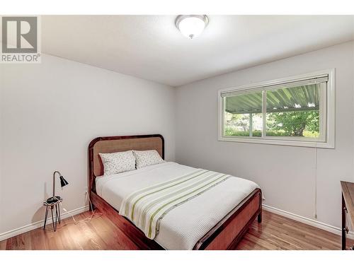 1462 Lombardy Square, Kelowna, BC - Indoor Photo Showing Bedroom