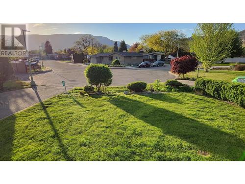 1462 Lombardy Square, Kelowna, BC - Outdoor With View
