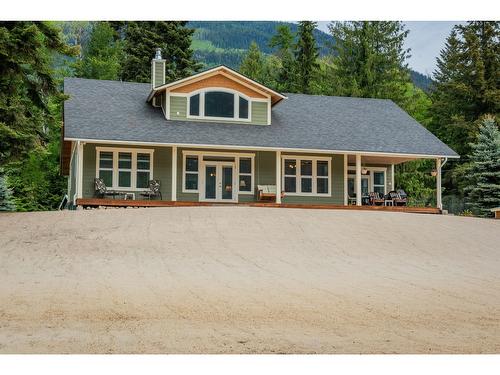 6126 Pippers Lane, Nelson, BC - Outdoor With Deck Patio Veranda