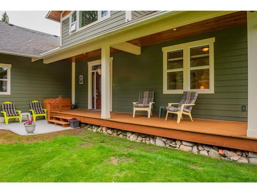 6126 Pippers Lane, Nelson, BC - Outdoor With Deck Patio Veranda With Exterior
