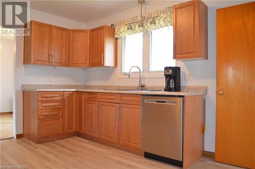 492 Mccarthy Street, Trout Creek, ON - Indoor Photo Showing Kitchen