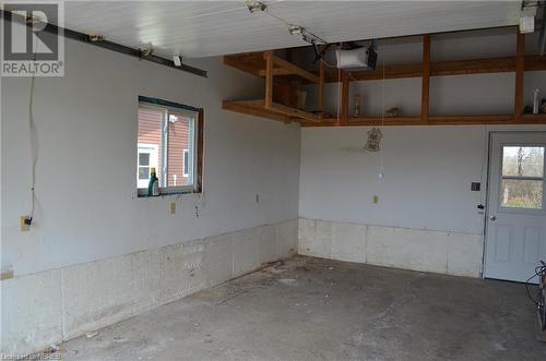 492 Mccarthy Street, Trout Creek, ON - Indoor Photo Showing Garage