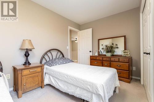 1825 Lipsett Court, Kelowna, BC - Indoor Photo Showing Bedroom