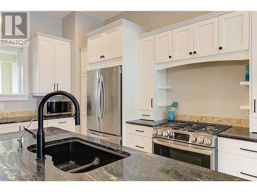 1102 Long Ridge Drive, Kelowna, BC - Indoor Photo Showing Kitchen With Double Sink