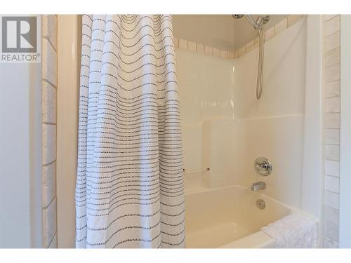 1102 Long Ridge Drive, Kelowna, BC - Indoor Photo Showing Bathroom