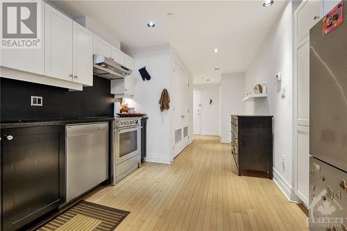 950 Marguerite Avenue Unit#109, Ottawa, ON - Indoor Photo Showing Kitchen