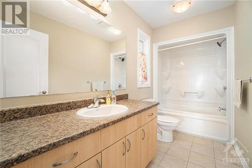 1172 South Russell Road, Russell, ON - Indoor Photo Showing Bathroom