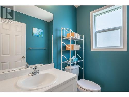 5303 Timble Lane, Kelowna, BC - Indoor Photo Showing Bathroom