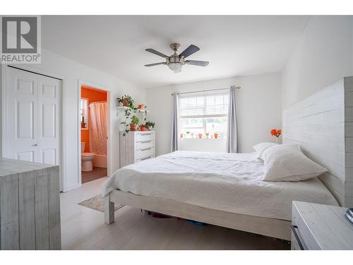 5303 Timble Lane, Kelowna, BC - Indoor Photo Showing Bedroom