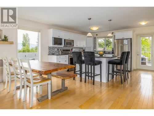 1920 13 Street Se, Salmon Arm, BC - Indoor Photo Showing Dining Room