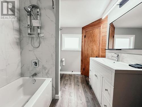 4071 Estavilla Drive, Prince George, BC - Indoor Photo Showing Bathroom