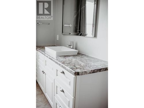 4071 Estavilla Drive, Prince George, BC - Indoor Photo Showing Bathroom