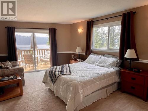 5750 Meade Road, 100 Mile House, BC - Indoor Photo Showing Bedroom