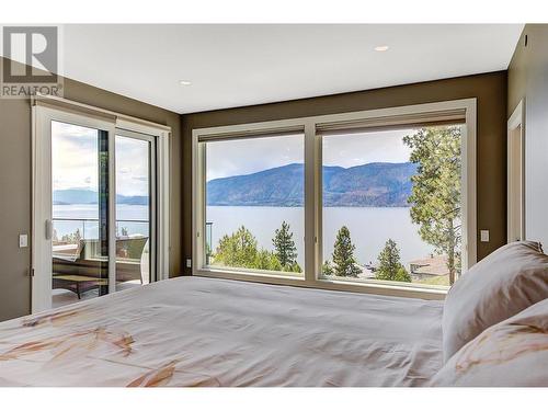 1690 Travertine Drive, Lake Country, BC - Indoor Photo Showing Bedroom