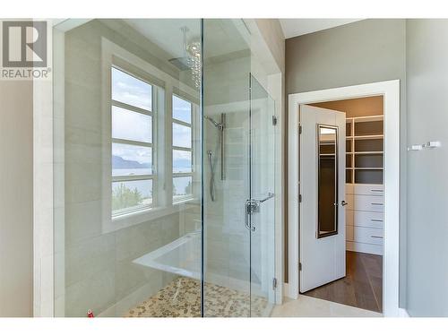 1690 Travertine Drive, Lake Country, BC - Indoor Photo Showing Bathroom