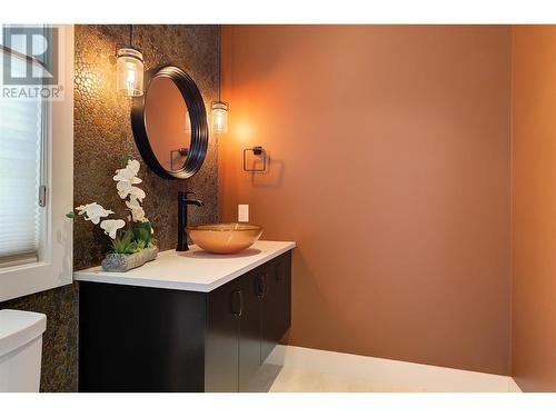 1690 Travertine Drive, Lake Country, BC - Indoor Photo Showing Bathroom