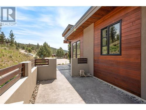 1690 Travertine Drive, Lake Country, BC - Outdoor With Exterior