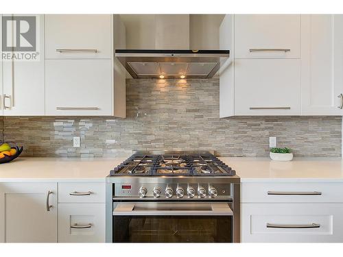 1690 Travertine Drive, Lake Country, BC - Indoor Photo Showing Kitchen With Upgraded Kitchen