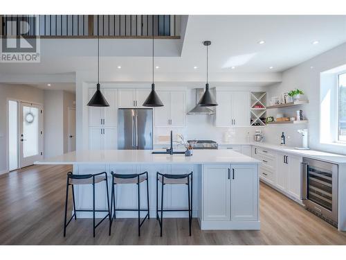 174 Fawn Court, Penticton, BC - Indoor Photo Showing Kitchen With Upgraded Kitchen