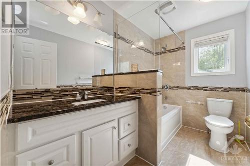 152 Twyford Street, Ottawa, ON - Indoor Photo Showing Bathroom