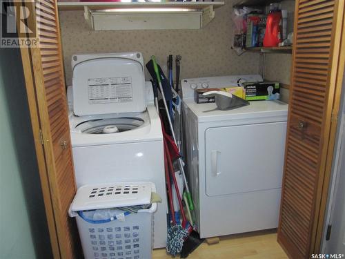 1392 99Th Street, North Battleford, SK - Indoor Photo Showing Laundry Room