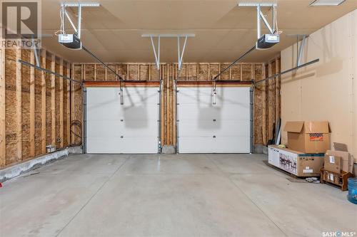 426 Taylor Street E, Saskatoon, SK - Indoor Photo Showing Garage