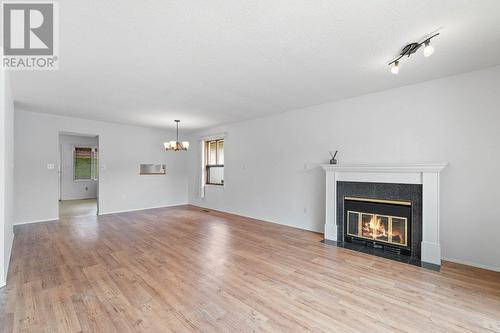 151 8Th Avenue Sw Unit# 18, Salmon Arm, BC - Indoor Photo Showing Living Room With Fireplace