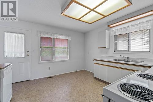 151 8Th Avenue Sw Unit# 18 Lot# 18, Salmon Arm, BC - Indoor Photo Showing Kitchen With Double Sink