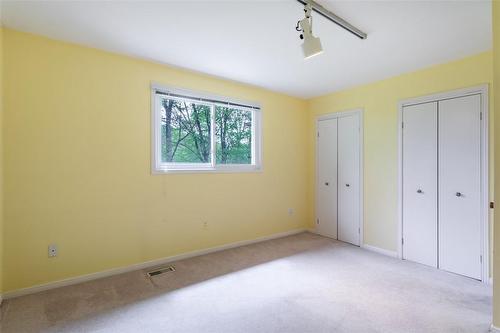 19 Terrace Drive, Hamilton, ON - Indoor Photo Showing Other Room