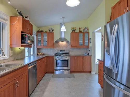 6562 Renfrew Road, Peachland, BC - Indoor Photo Showing Kitchen