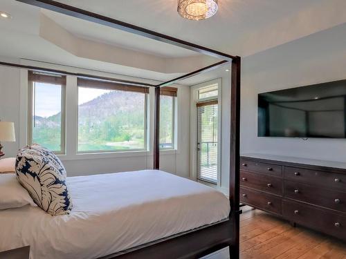 1854 Hidden Lake Place, Kelowna, BC - Indoor Photo Showing Bedroom
