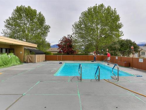 120-1255 Raymer Avenue, Kelowna, BC - Outdoor With In Ground Pool
