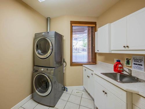 17019 Lakeshore Drive, Summerland, BC - Indoor Photo Showing Laundry Room
