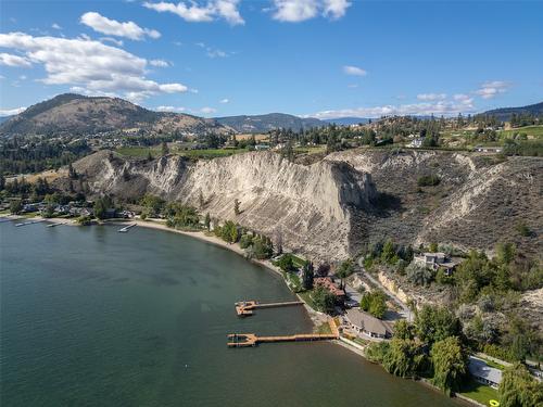 17019 Lakeshore Drive, Summerland, BC - Outdoor