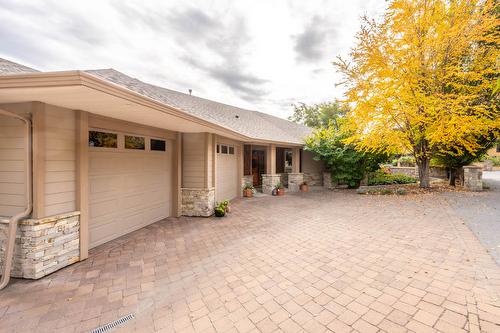 17019 Lakeshore Drive, Summerland, BC - Outdoor