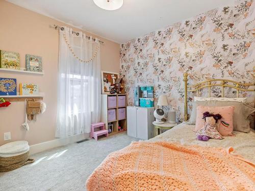 3-877 Morrison Avenue, Kelowna, BC - Indoor Photo Showing Bedroom