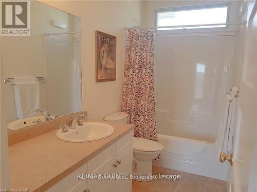 109 - 38 Butternut Lane, Prince Edward County, ON - Indoor Photo Showing Bathroom