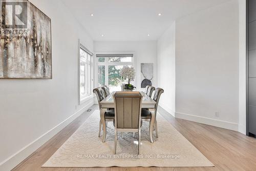 1050 Edgeleigh Avenue, Mississauga, ON - Indoor Photo Showing Dining Room