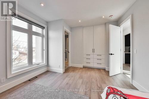 1050 Edgeleigh Avenue, Mississauga, ON - Indoor Photo Showing Other Room